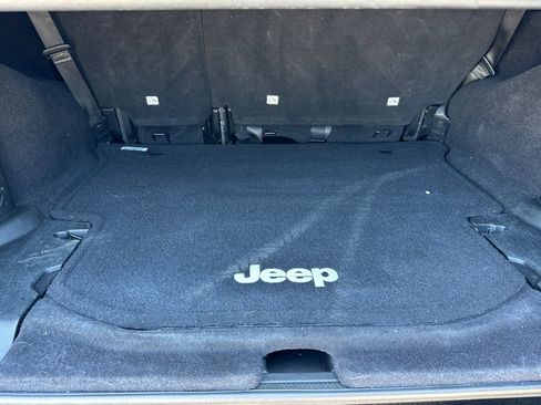 Used 2017 Jeep Wrangler Unlimited Sport w/ Quick Order Package 24S AWD/4WD image 14