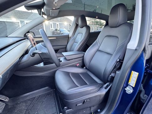 Used 2023 Tesla Model Y Long Range image 18