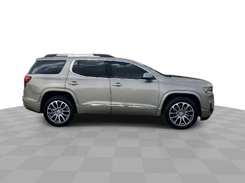 Used 2022 GMC Acadia Denali w/ Denali Ultimate Package image 9