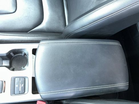 Used 2022 Ford Edge Titanium AWD/4WD image 11