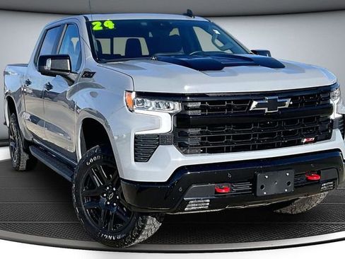 Used 2024 Chevrolet Silverado 1500 LT Trail Boss w/ LT Trail Boss Premium Package image 3