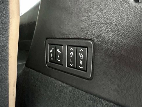 Used 2024 Cadillac XT6 Sport w/ Platinum Package image 29