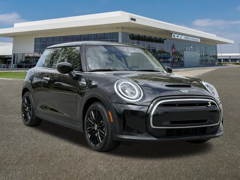 Used 2024 MINI Cooper SE FWD image 2
