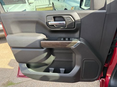 Used 2020 Chevrolet Silverado 1500 RST w/ RST Value Package image 15