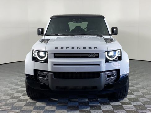 Used 2023 Land Rover Defender 110 V8 image 5