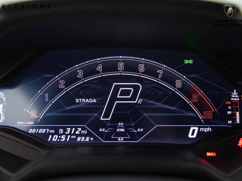 Used 2023 Lamborghini Huracan Tecnica image 26