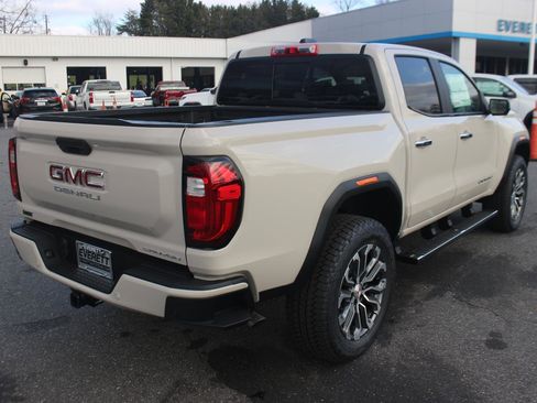 New 2026 GMC Canyon Denali image 7