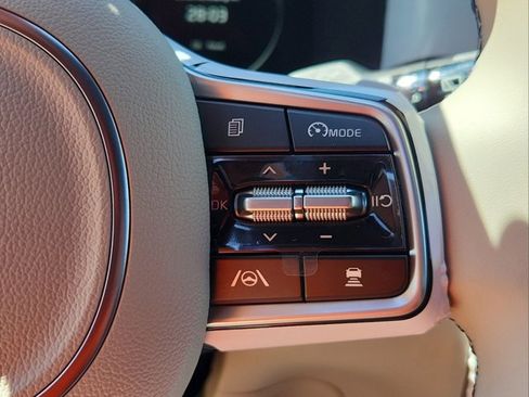 Used 2023 Kia Sorento SX Prestige image 18