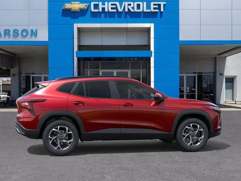 New 2026 Chevrolet Trax LT w/ Driver Confidence Package image 5