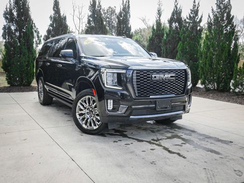Used 2023 GMC Yukon XL Denali Ultimate image 2