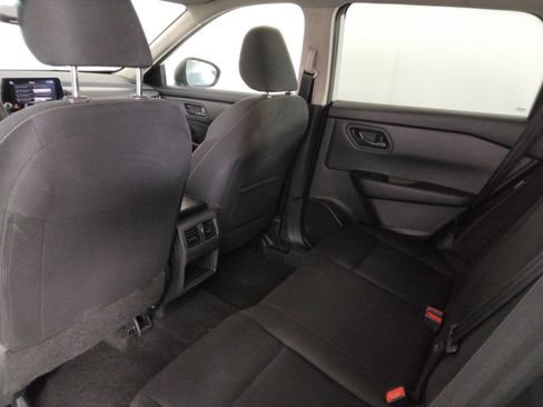 Used 2024 Nissan Rogue S FWD image 28