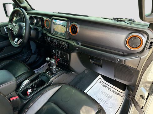 Used 2022 Jeep Gladiator Mojave image 13