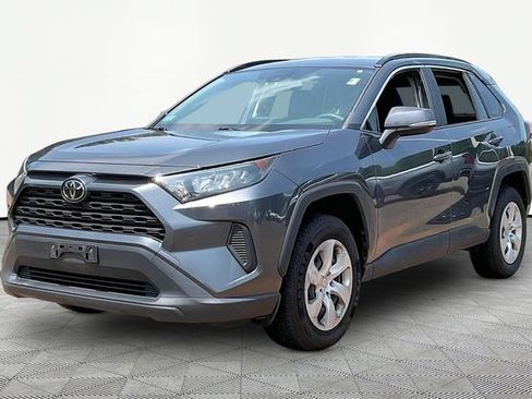 Used 2019 Toyota RAV4 LE w/ Carpet Mat Package AWD/4WD image 3
