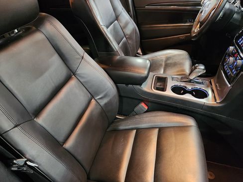 Used 2019 Jeep Grand Cherokee Limited image 31