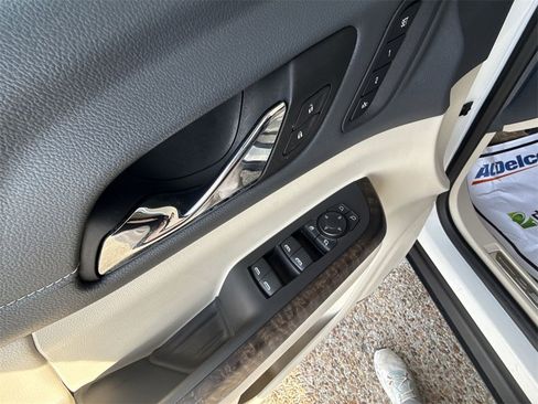 Certified 2021 GMC Acadia Denali w/ Denali Technology Package image 22