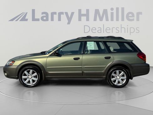 Used 2006 Subaru Outback 2.5i AWD/4WD image 2