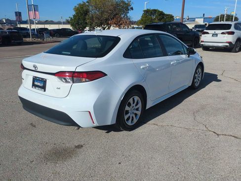 Used 2024 Toyota Corolla LE image 8