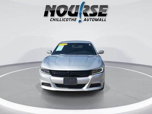 Used 2020 Dodge Charger SXT RWD image 3