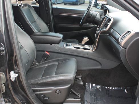 Used 2016 Jeep Grand Cherokee Limited w/ Trailer Tow Group IV image 24