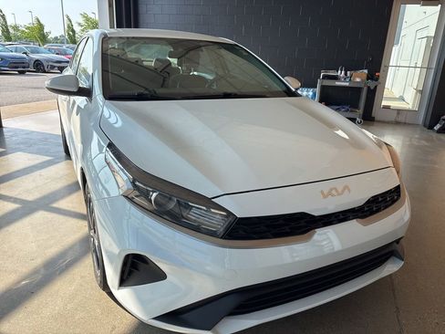 Certified 2024 Kia Forte LXS FWD image 1