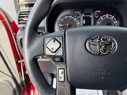 Used 2024 Toyota 4Runner SR5 RWD image 21