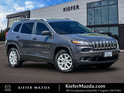 Used 2018 Jeep Cherokee Latitude Plus w/ Comfort/Convenience Group