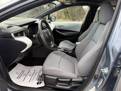 Certified 2022 Toyota Corolla SE w/ SE Premium Package image 11