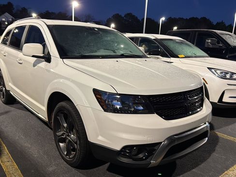 Used 2020 Dodge Journey Crossroad w/ Popular Equipment Group image 4