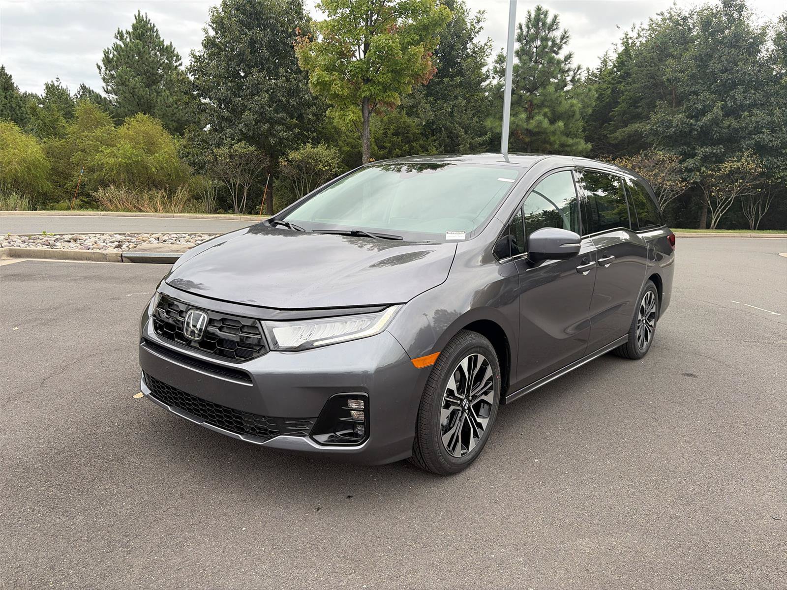 New 2027 Honda Odyssey Elite image 3