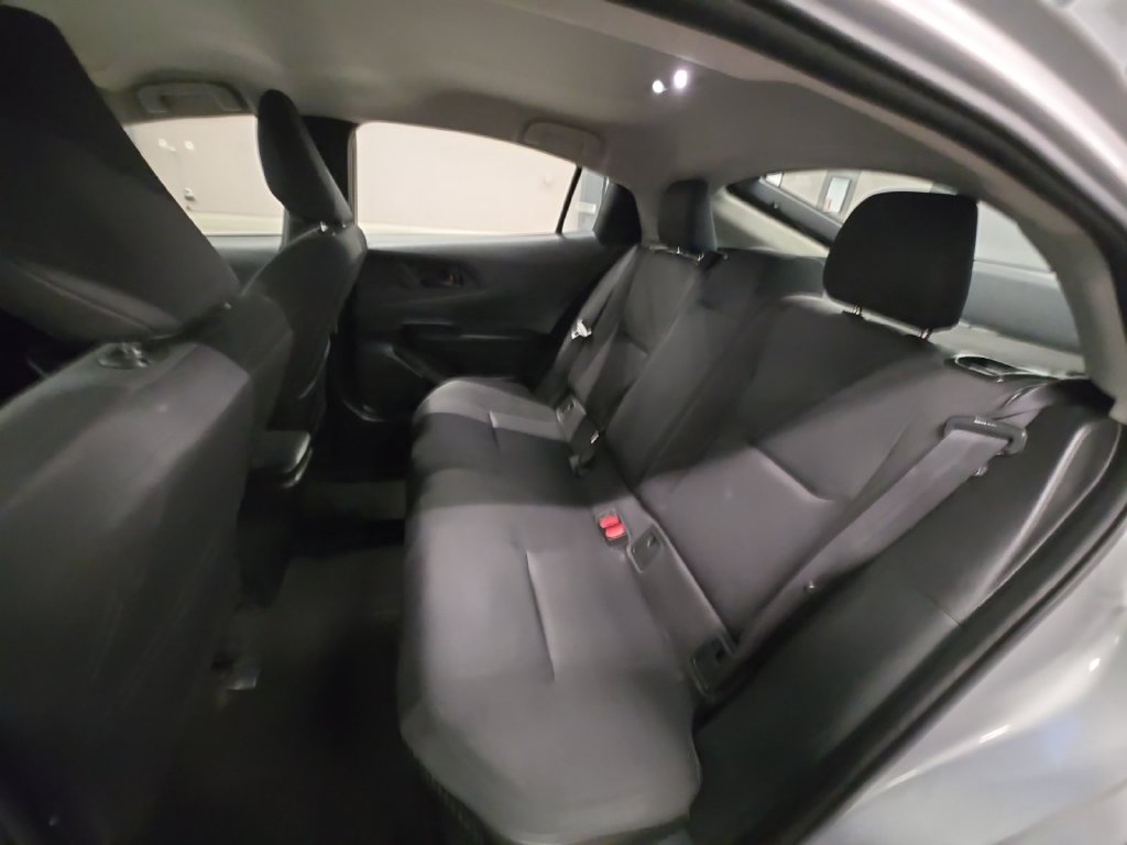 Used 2025 Toyota Prius LE FWD image 28