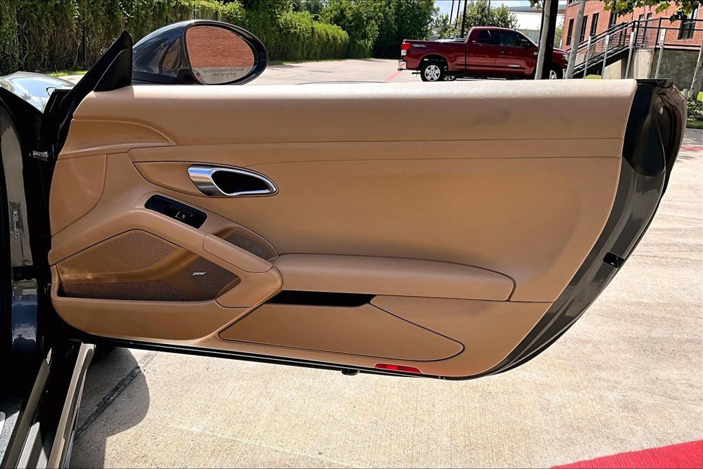Used 2017 Porsche 718 Boxster RWD image 25