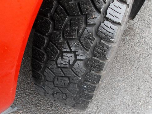 Used 2017 Toyota Tacoma TRD Sport image 26