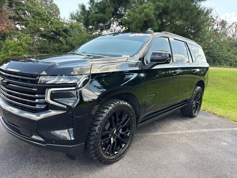 Used 2021 Chevrolet Tahoe High Country w/ Premium Package RWD image 3