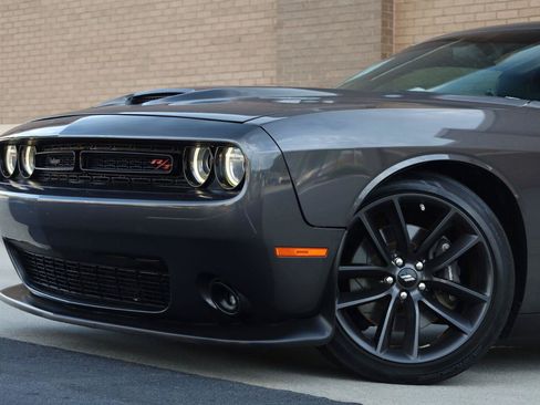Used 2019 Dodge Challenger R/T Scat Pack w/ Plus Package RWD image 10