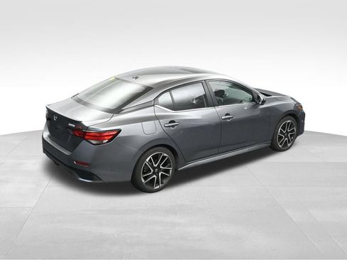 Used 2024 Nissan Sentra SR w/ SR Premium Package FWD image 22