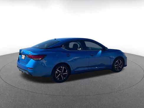 Used 2024 Nissan Sentra SV image 15