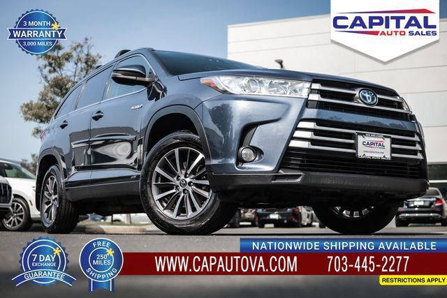 Used 2017 Toyota Highlander XLE AWD/4WD image 1