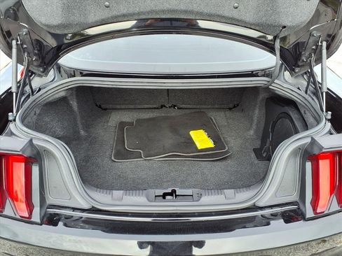 Used 2023 Ford Mustang GT Premium image 17