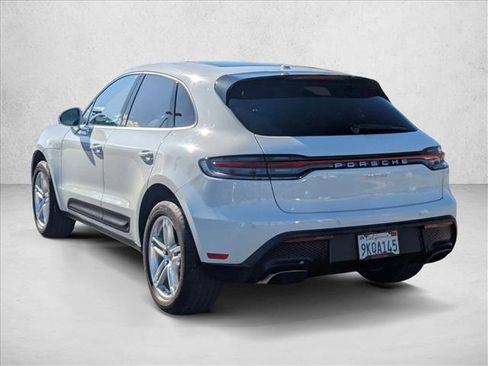 Used 2024 Porsche Macan image 8