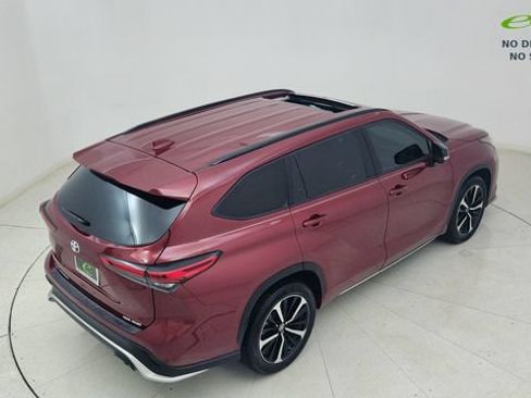 Used 2022 Toyota Highlander XSE AWD/4WD image 78