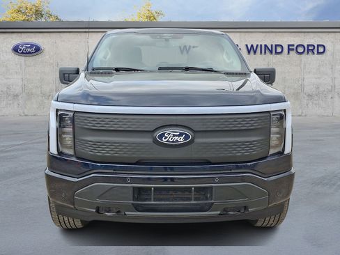Used 2025 Ford F150 Lightning Flash image 2