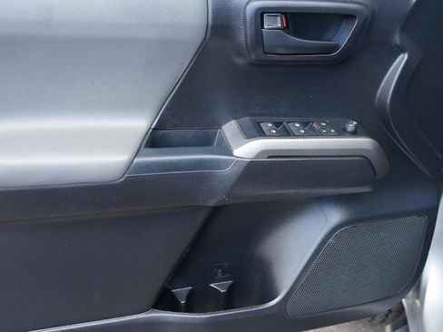 Used 2021 Toyota Tacoma SR5 w/ Technology Package image 9