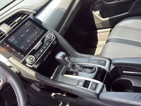 Used 2017 Honda Civic Touring image 20