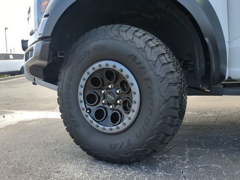 Used 2025 Ford F150 Raptor AWD/4WD image 36