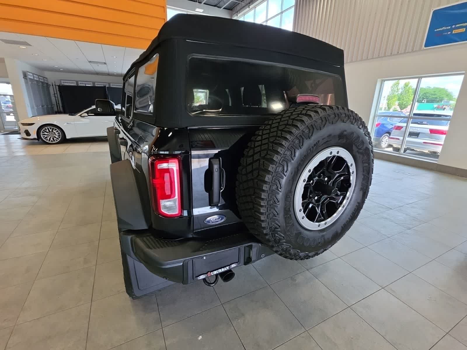Used 2022 Ford Bronco Black Diamond w/ Sasquatch Package AWD/4WD image 10