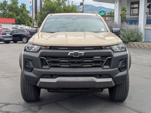 Used 2024 Chevrolet Colorado Trail Boss w/ Technology Package image 10