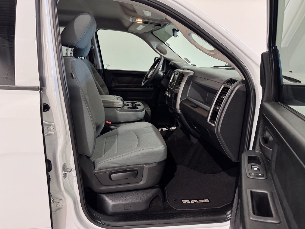 Used 2018 RAM 1500 Express w/ Express Value Package AWD/4WD image 21