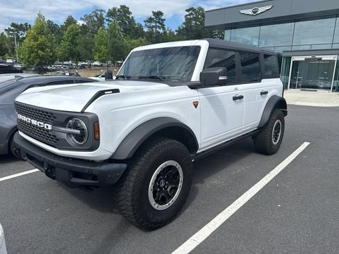 Used 2023 Ford Bronco Badlands AWD/4WD image 2