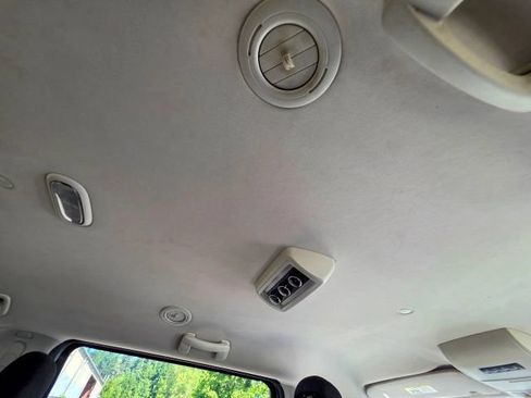Used 2013 Dodge Grand Caravan SXT FWD image 40