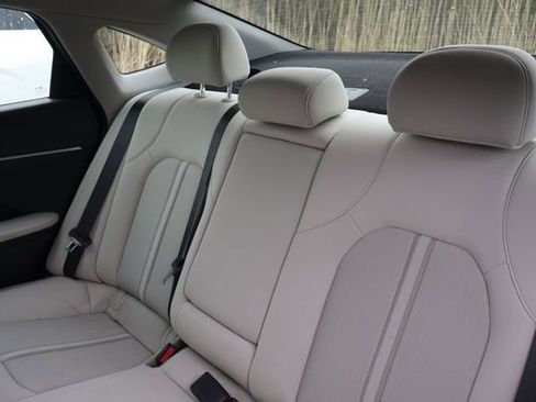 Used 2023 Hyundai Sonata SEL FWD image 8